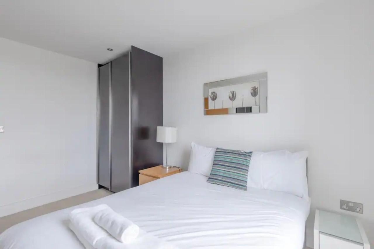 Sleek & Sunny 1bd Flat Near Greenwhich - Deptford! *