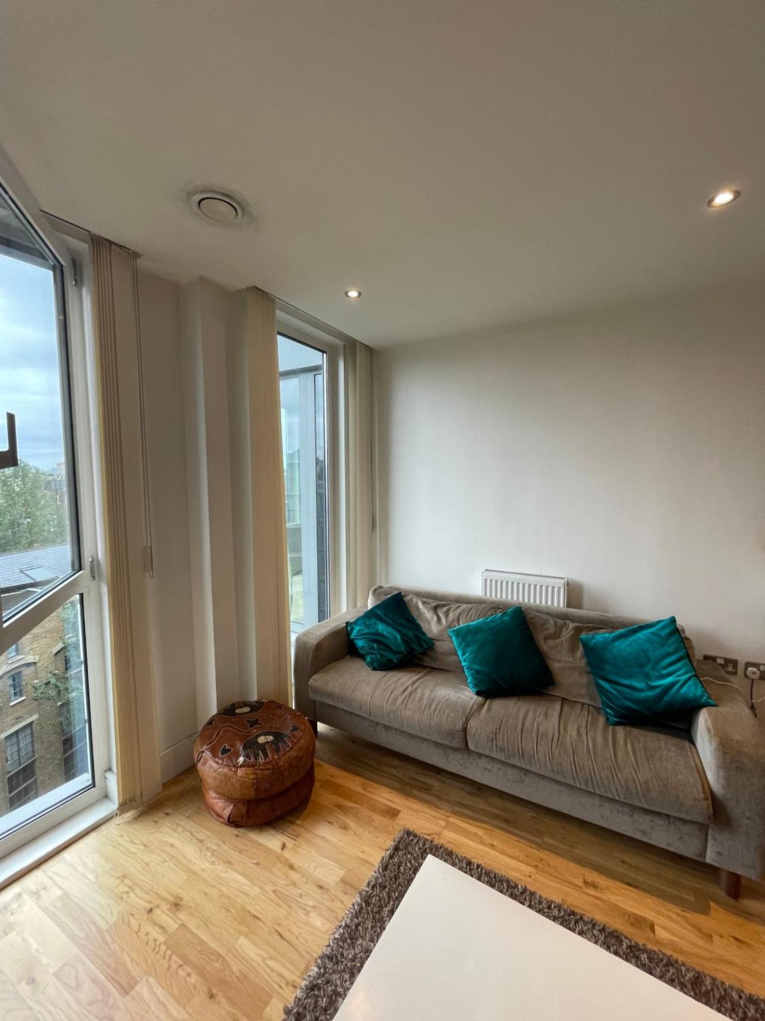 Sleek & Sunny 1bd Flat Near Greenwhich - Deptford! * Londra