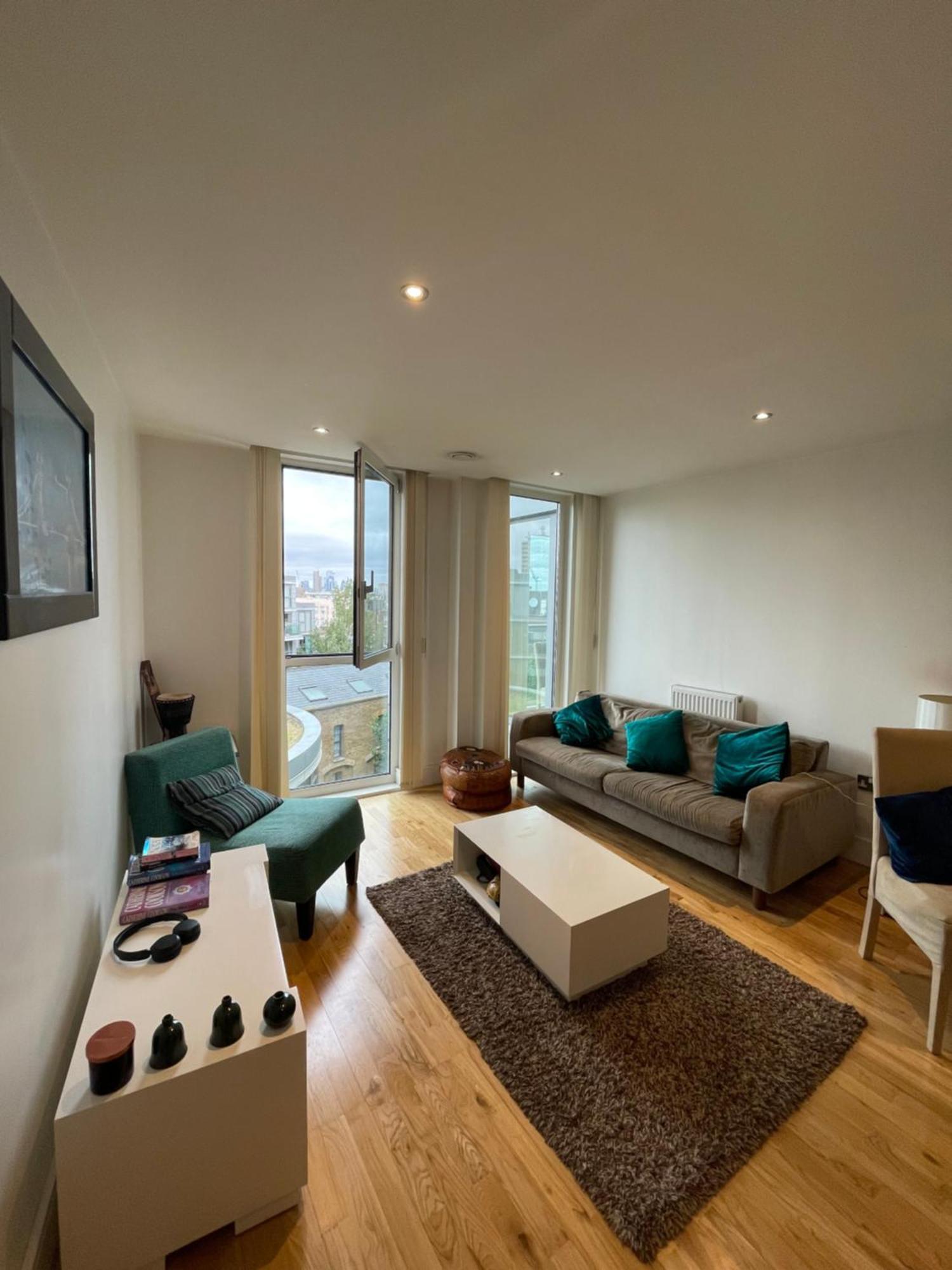 Sleek & Sunny 1bd Flat Near Greenwhich - Deptford!