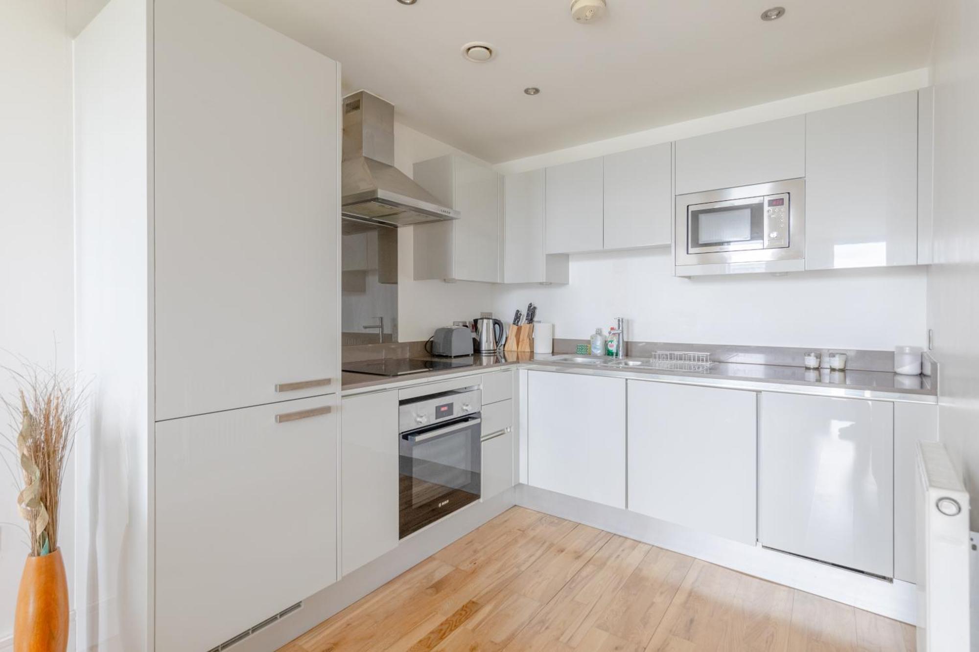 Sleek & Sunny 1bd Flat Near Greenwhich - Deptford! * Londra