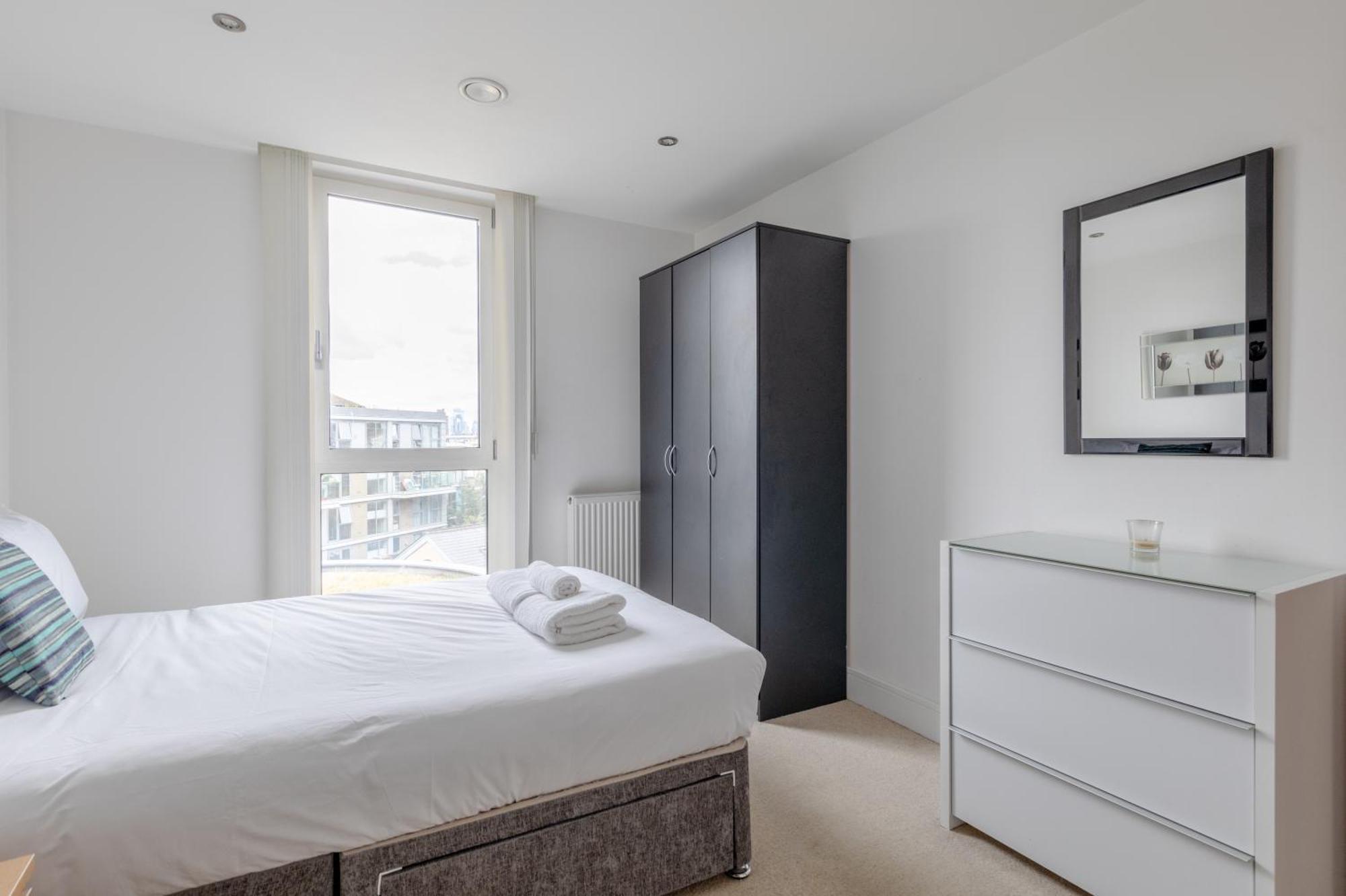 Sleek & Sunny 1bd Flat Near Greenwhich - Deptford! Londra
