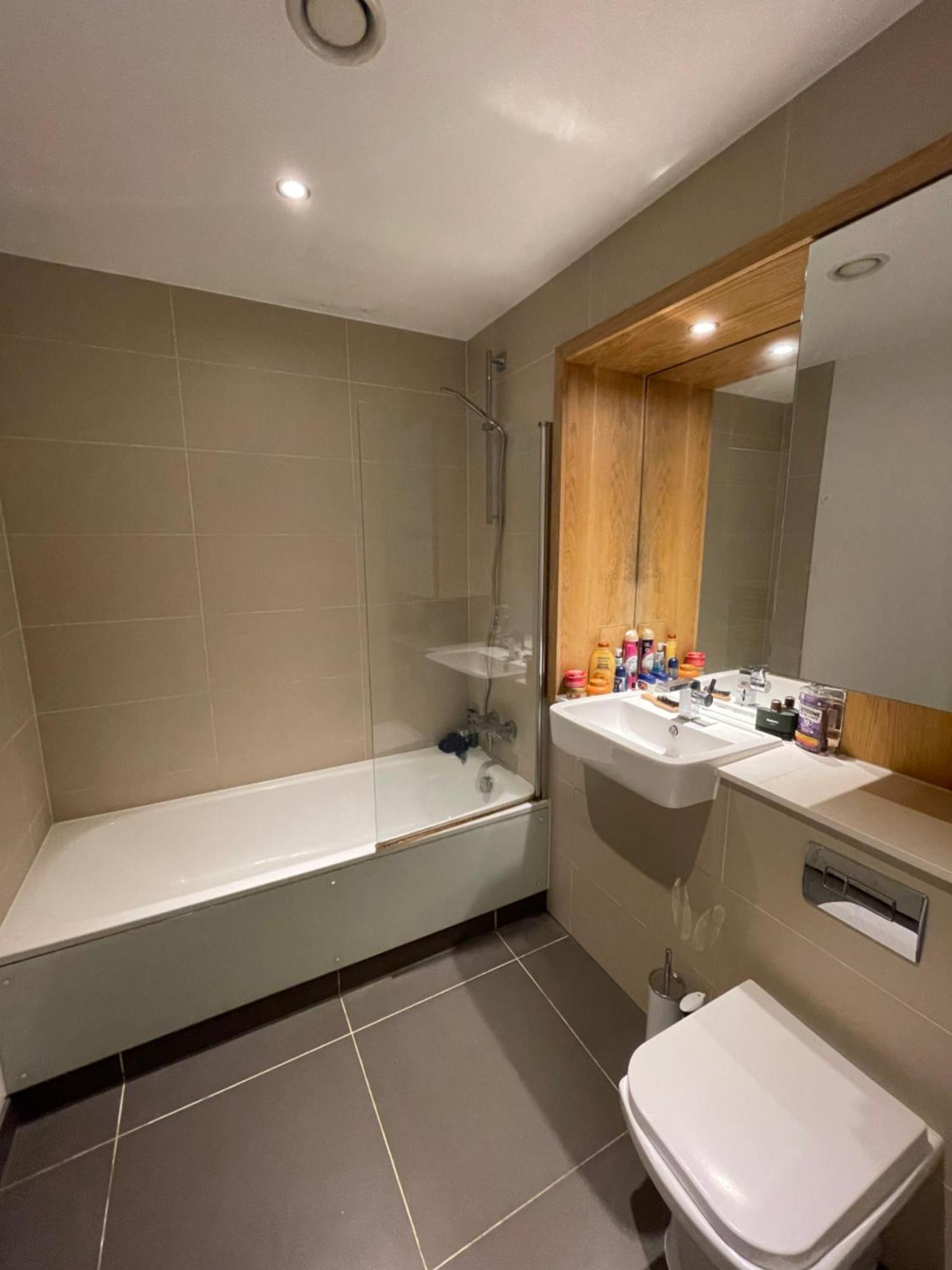 Sleek & Sunny 1bd Flat Near Greenwhich - Deptford!